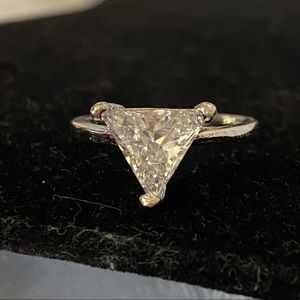 TRIANGULAR SAPPHIRE STAMPED S925 SILVER RING